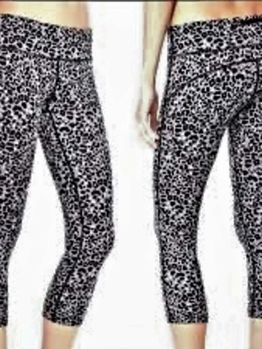 Nike Women's Animal Print Leggings in Black & White Like New Sz. S